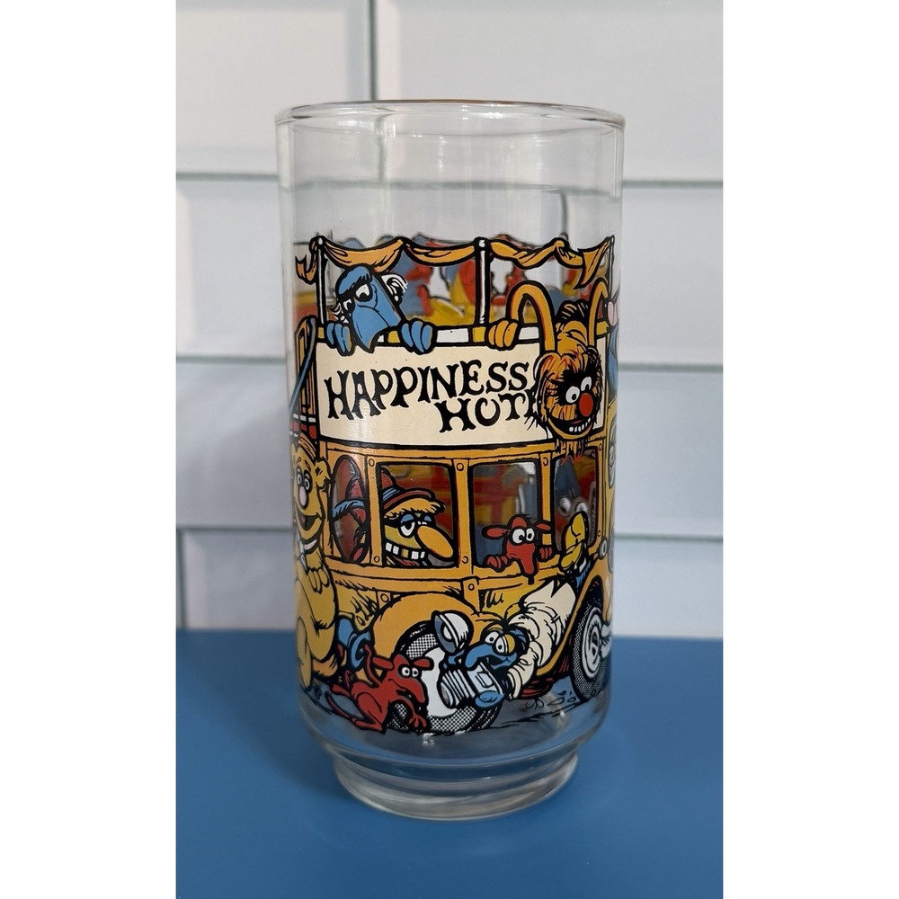 The Muppets Happiness Hotel Cartoon Character Promotional Drinking Glass 1981